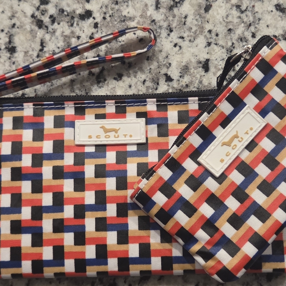 Scout Geometric Wristlet and Coin Purse Set
